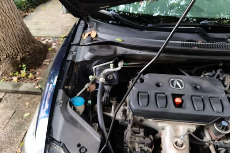 Used Acura ILX 2013 2.0L Elite Edition Engine Bay Right