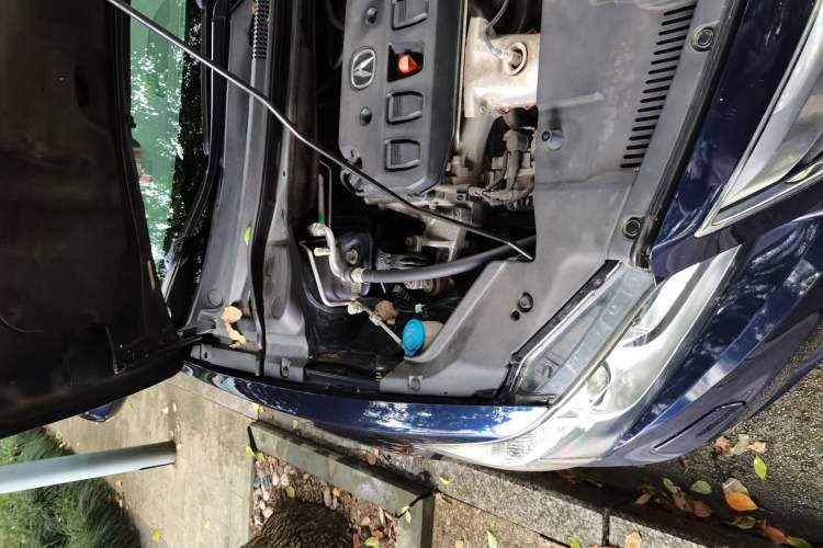 Used Acura ILX 2013 2.0L Elite Edition Right Front Headlight
