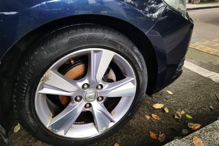 Used Acura ILX 2013 2.0L Elite Edition Right Front Wheel Hub