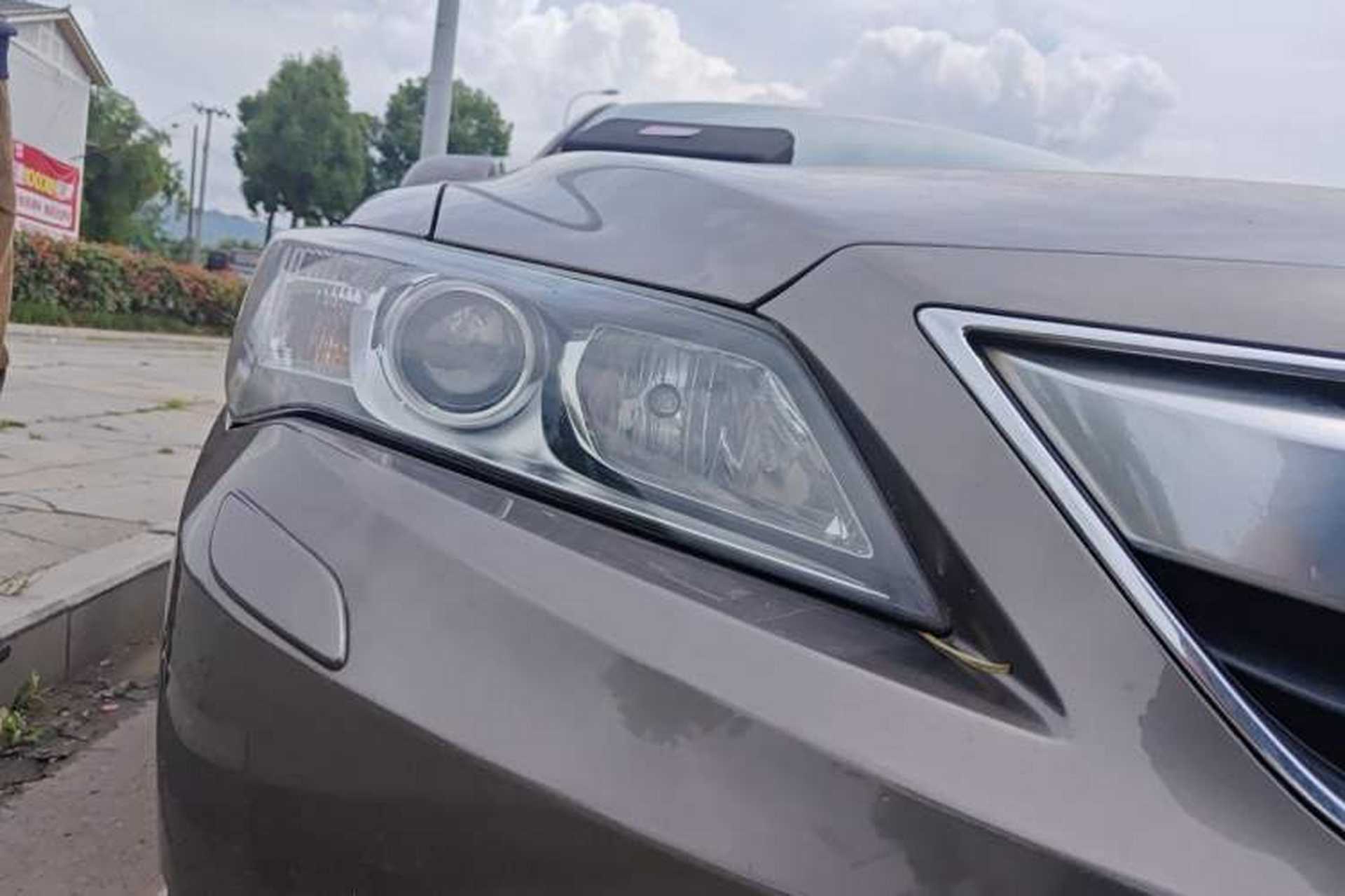 Used Acura ILX 2013 1.5L Hybrid Right Front Headlight