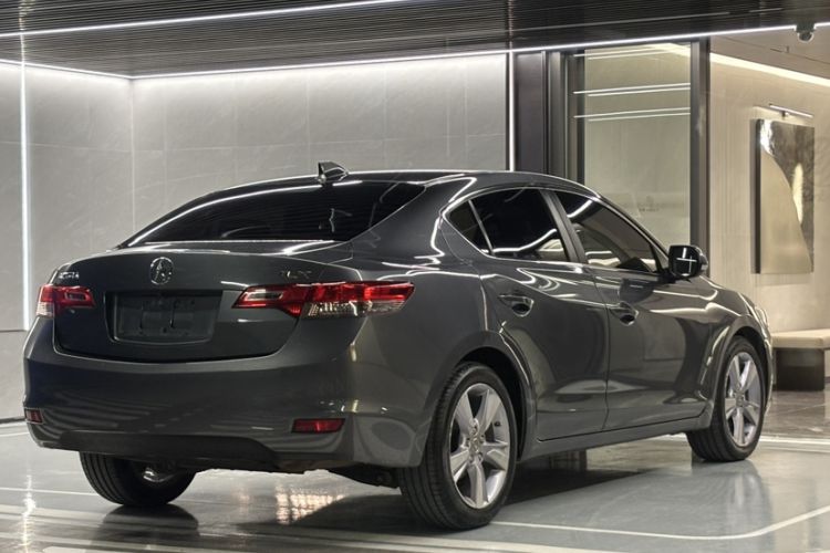 Used Acura ILX 2013 2.0L Elite Edition Exterior 3
