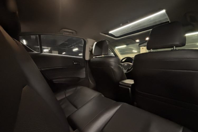 Used Acura ILX 2013 2.0L Elite Edition Interior 13