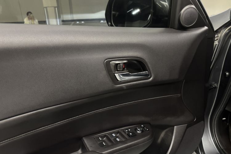 Used Acura ILX 2013 2.0L Elite Edition Interior 2