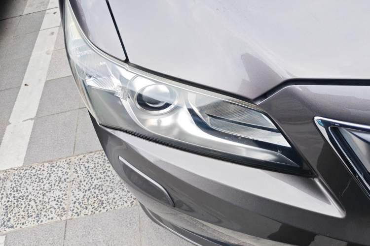 Used Acura ILX 2013 1.5L Hybrid Right Front Headlight
