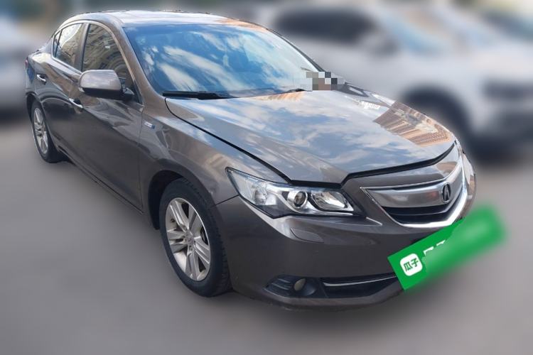 Used Acura ILX 2013 1.5L Hybrid Front Right 45 Deg