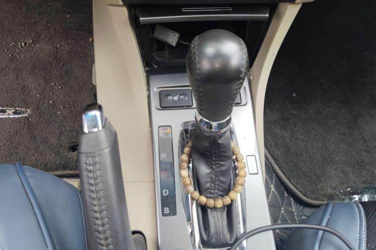 Used Acura ILX 2013 1.5L Hybrid Gear Lever