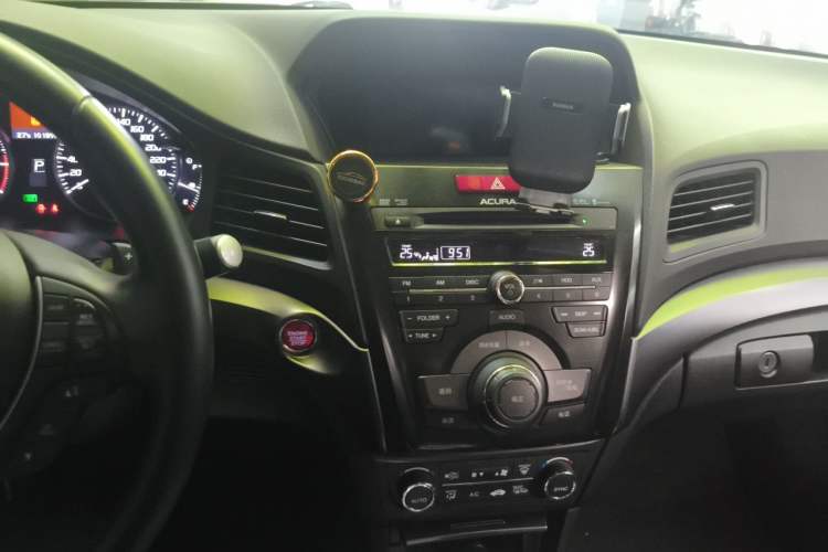 Used Acura ILX 2013 2.0L Elite Edition Audio And AC Panel