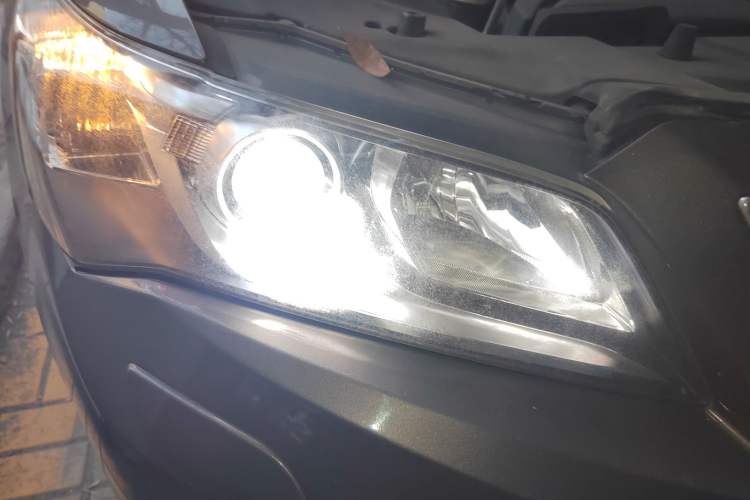 Used Acura ILX 2013 1.5L Hybrid Exterior 6