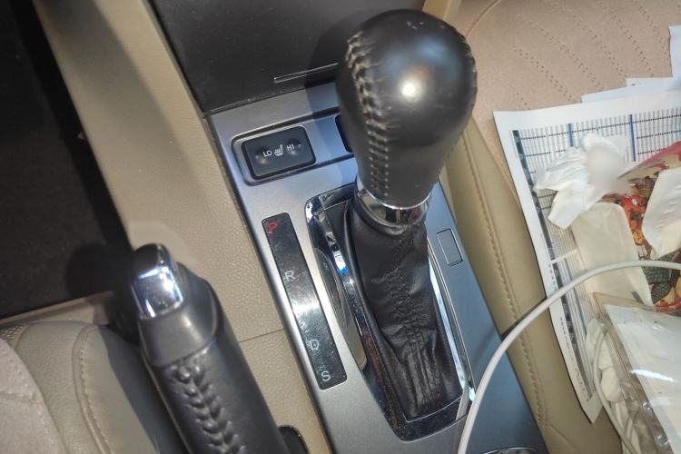 Used Acura ILX 2013 1.5L Hybrid Gear Lever
