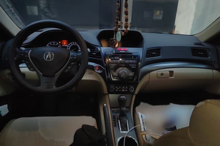 Used Acura ILX 2013 1.5L Hybrid Interior 2