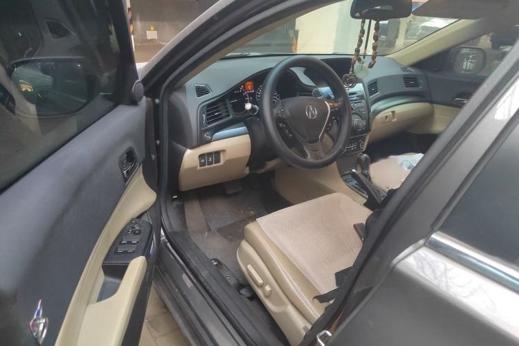 Used Acura ILX 2013 1.5L Hybrid Interior 3