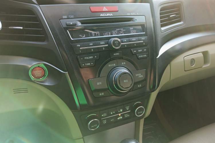 Used Acura ILX 2013 2.0L Elite Edition Audio And AC Panel