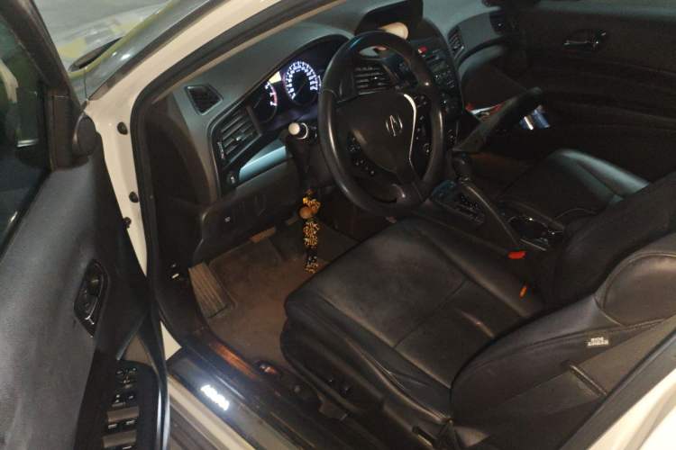 Used Acura ILX 2013 2.0L Elite Edition Driver Seat