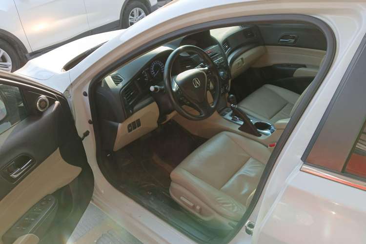 Used Acura ILX 2013 2.0L Elite Edition Driver Seat