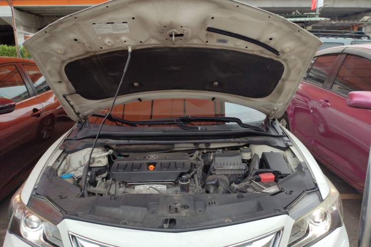 Used Acura ILX 2013 2.0L Elite Edition Engine Bay
