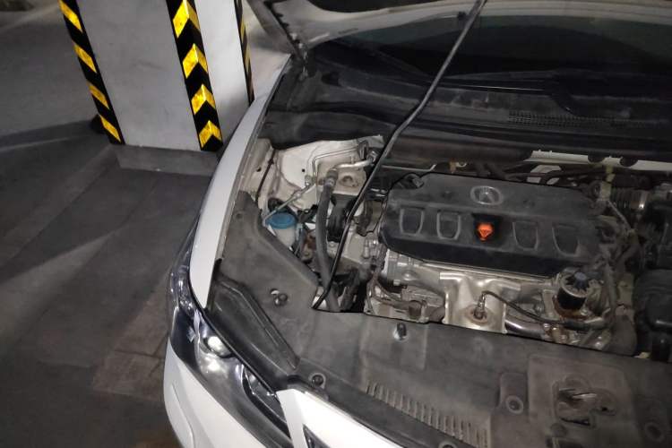Used Acura ILX 2013 2.0L Elite Edition Engine Bay Right