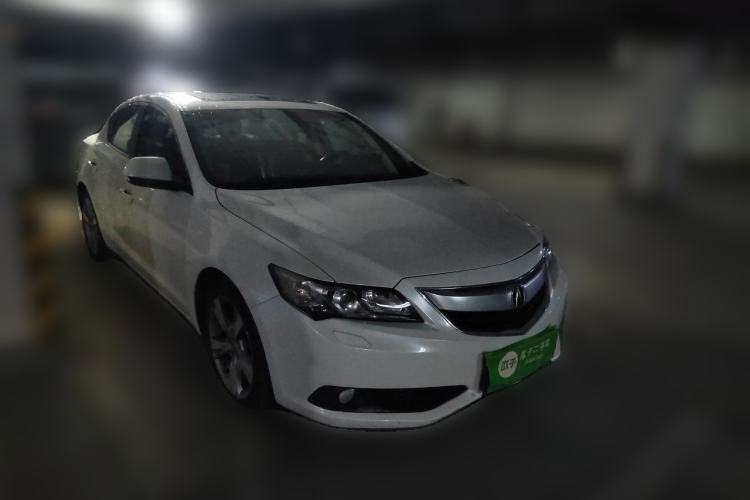 Used Acura ILX 2013 2.0L Elite Edition Front Right 45 Deg