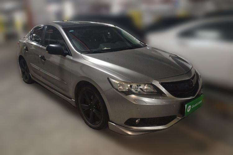 Used Acura ILX 2013 2.0L Elite Edition Front Right 45 Deg