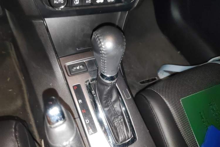 Used Acura ILX 2013 2.0L Elite Edition Gear Lever