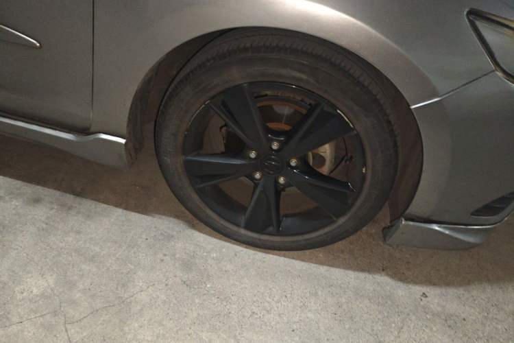 Used Acura ILX 2013 2.0L Elite Edition Right Front Wheel Hub
