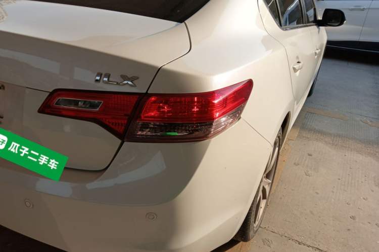 Used Acura ILX 2013 2.0L Elite Edition Right Rear Taillight