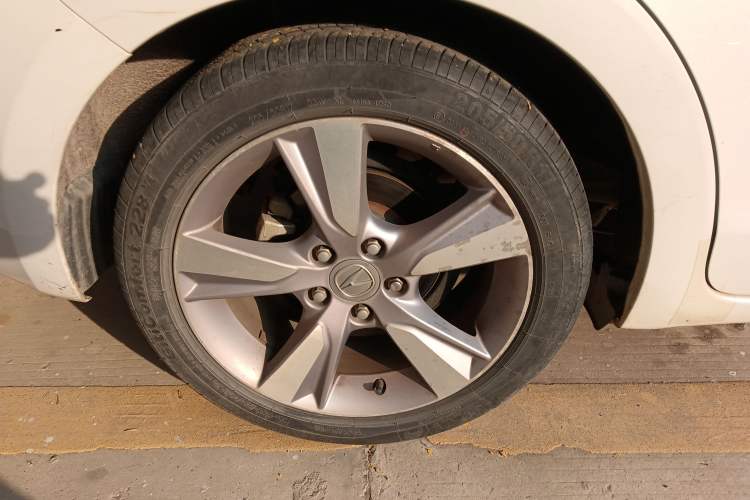 Used Acura ILX 2013 2.0L Elite Edition Right Rear Wheel Hub