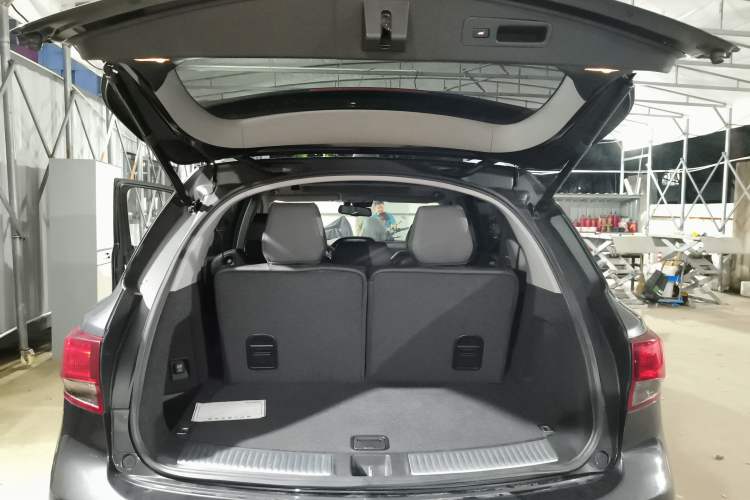 Used Acura MDX 2014 3.5L Elite Edition Trunk