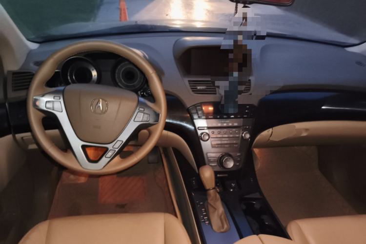 Used Acura MDX 2009 3.7 Center Console