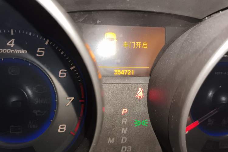 Used Acura MDX 2009 3.7 Odometer Close Up