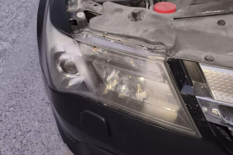 Used Acura MDX 2009 3.7 Right Front Headlight
