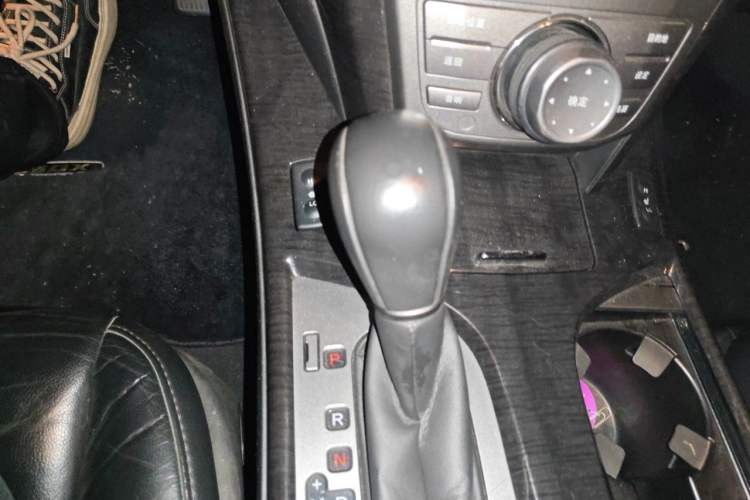 Used Acura MDX 2009 3.7 Gear Lever