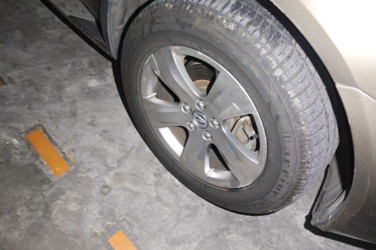 Used Acura MDX 2009 3.7 Right Front Wheel Hub