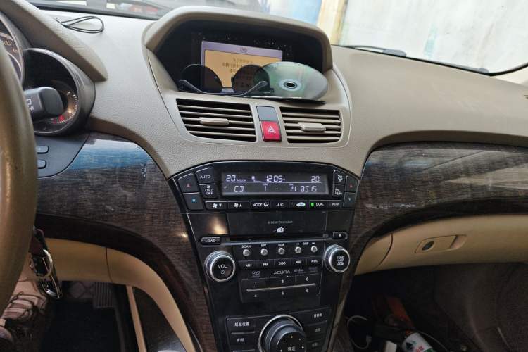 Used Acura MDX 2010 3.7 Standard Edition Audio And AC Panel