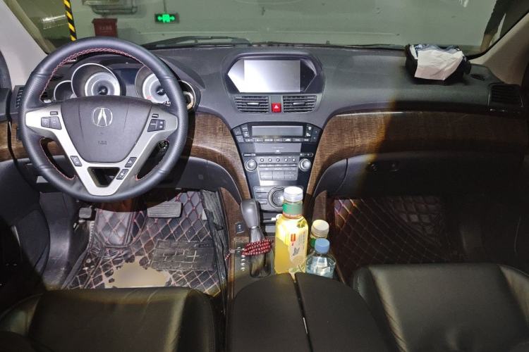 Used Acura MDX 2010 3.7 Standard Edition Center Console