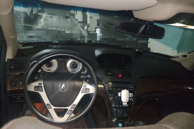 Used Acura MDX 2010 3.7 Comfort Edition Center Console
