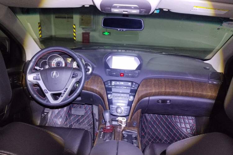 Used Acura MDX 2010 3.7 Standard Edition Center Console