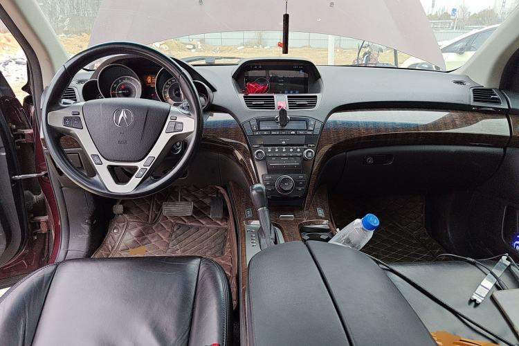 Used Acura MDX 2010 3.7 Comfort Edition Center Console