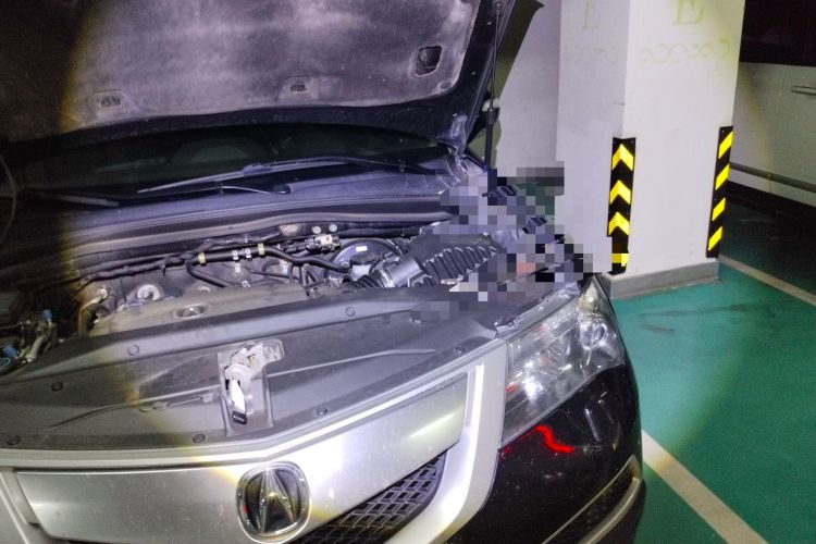Used Acura MDX 2010 3.7 Standard Edition Engine Bay Left