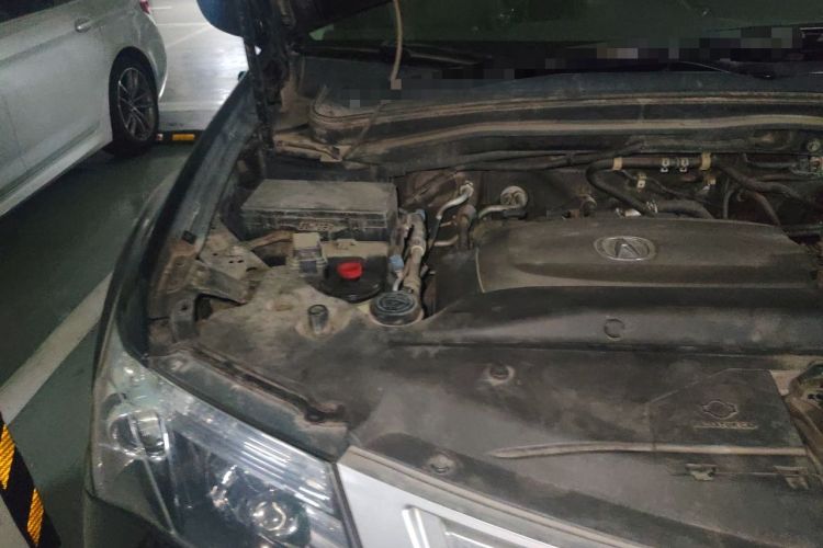Used Acura MDX 2010 3.7 Comfort Edition Engine Bay Right