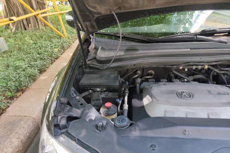 Used Acura MDX 2010 3.7 Comfort Edition Engine Bay Right