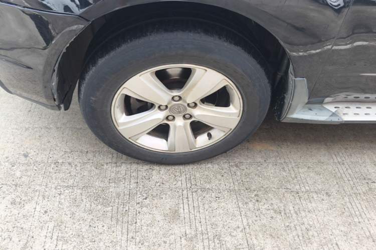 Used Acura MDX 2010 3.7 Standard Edition Left Front Wheel Hub