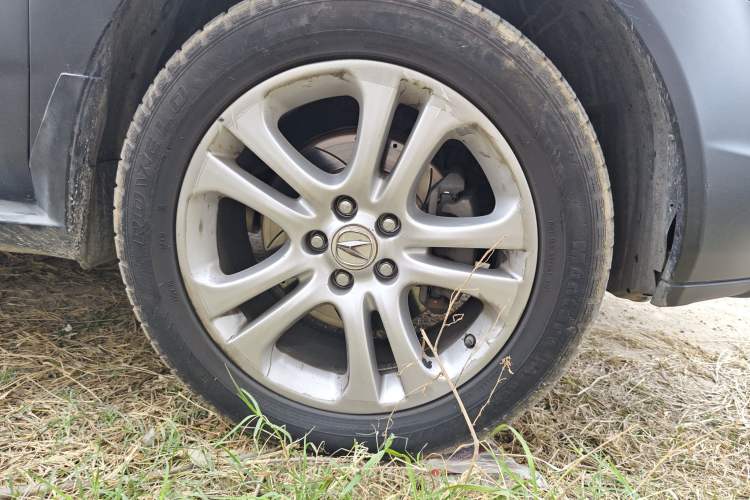 Used Acura MDX 2010 3.7 Standard Edition Right Front Wheel Hub