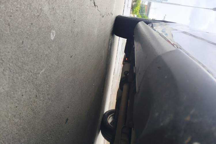 Used Acura MDX 2010 3.7 Standard Edition Right Side Sill