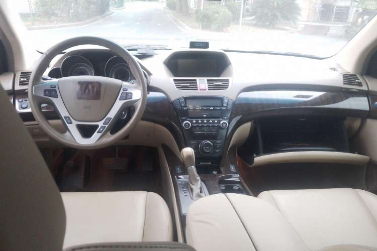 Used Acura MDX 2010 3.7 Standard Edition Center Console