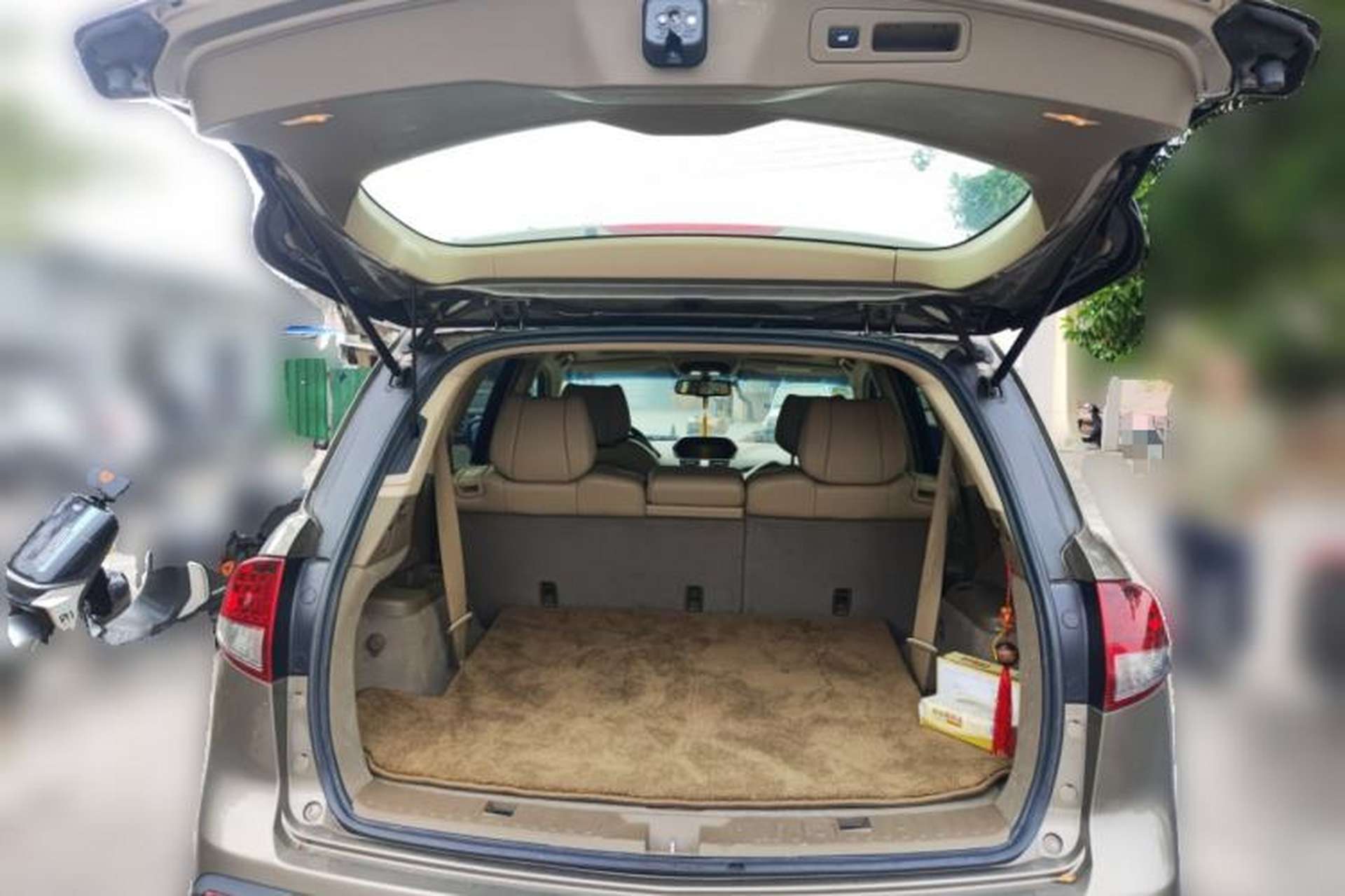 Used Acura MDX 2010 3.7 Comfort Luxury and Sport Edition Trunk
