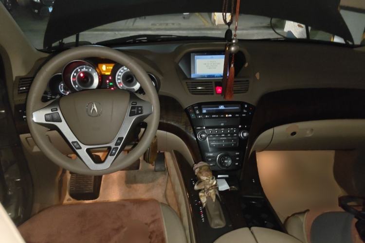 Used Acura MDX 2010 3.7 Standard Edition Center Console