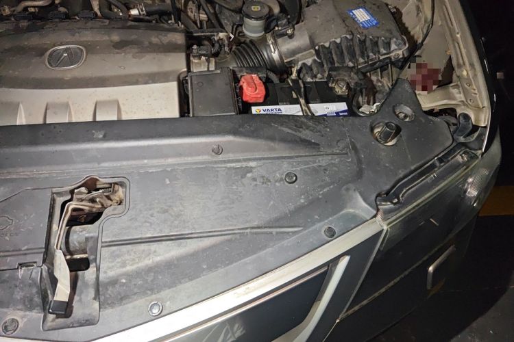 Used Acura MDX 2010 3.7 Standard Edition Engine Bay Left
