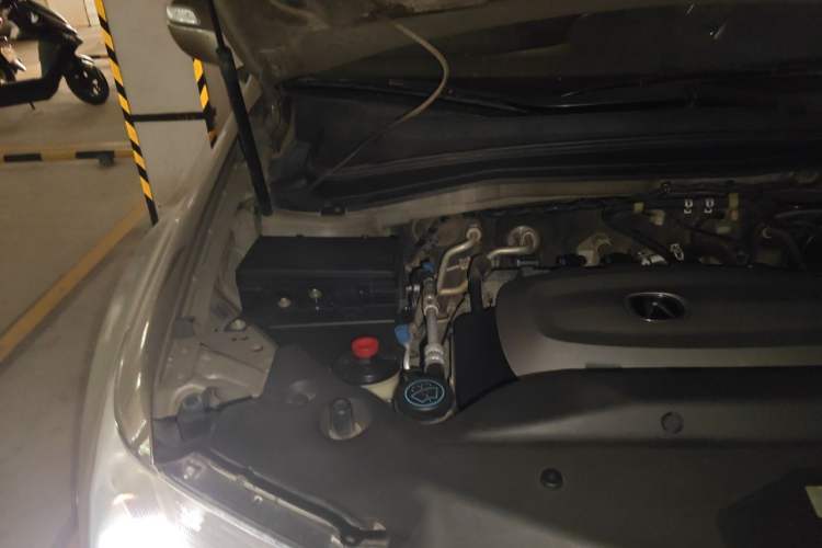 Used Acura MDX 2010 3.7 Standard Edition Engine Bay Right