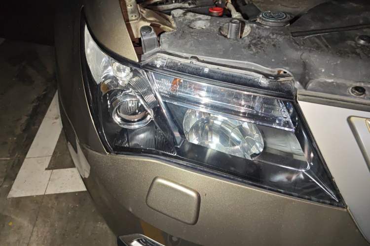 Used Acura MDX 2010 3.7 Standard Edition Right Front Headlight