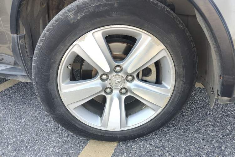 Used Acura MDX 2010 3.7 Standard Edition Right Front Wheel Hub